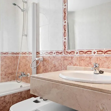 Puerto Banus Bright Ref M22 * Marbella